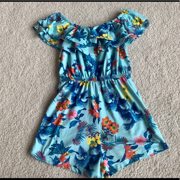 Set- 2 Ruffle top rompers - Picture 6 of 8